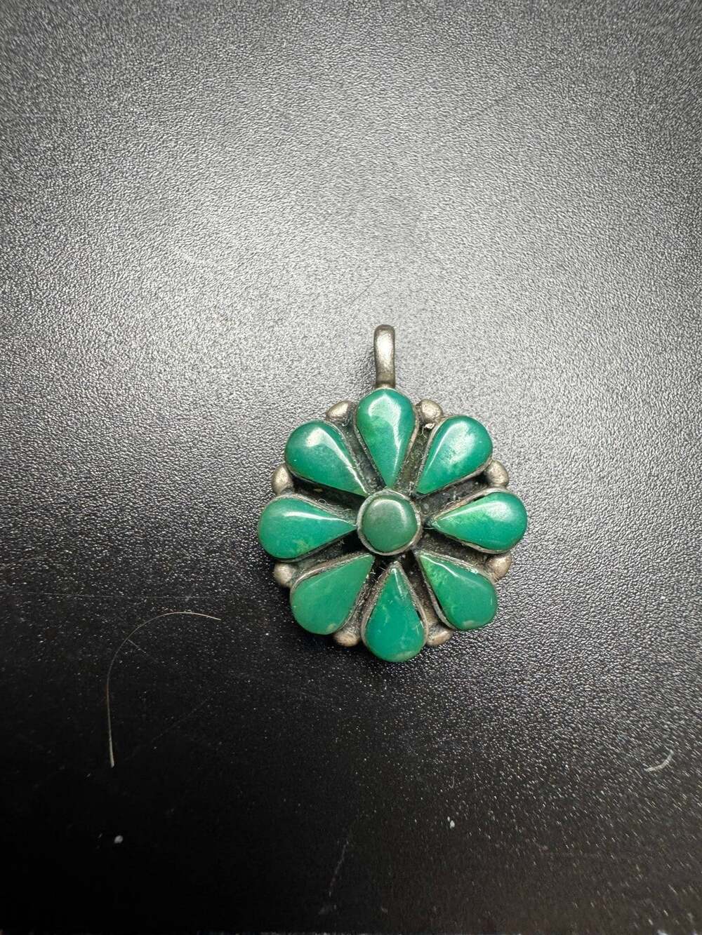 Sterling Silver Green Stone Pendant Floral Petal Cluster Charm Jewelry 925